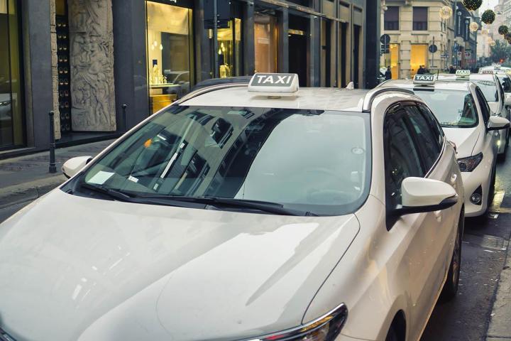 Service de taxis deux places Ducos